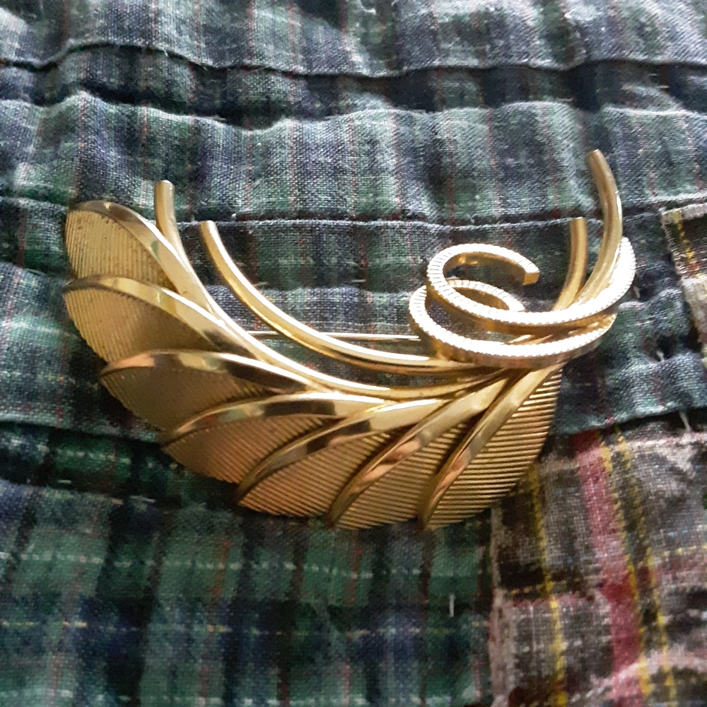 Vintage brooch pin